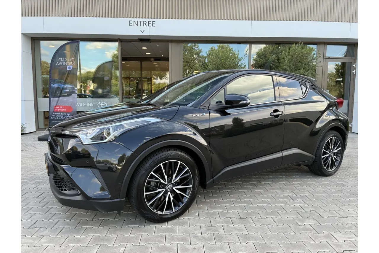 Toyota C-HR 1.8 Hybrid Dynamic 2018, foto 1