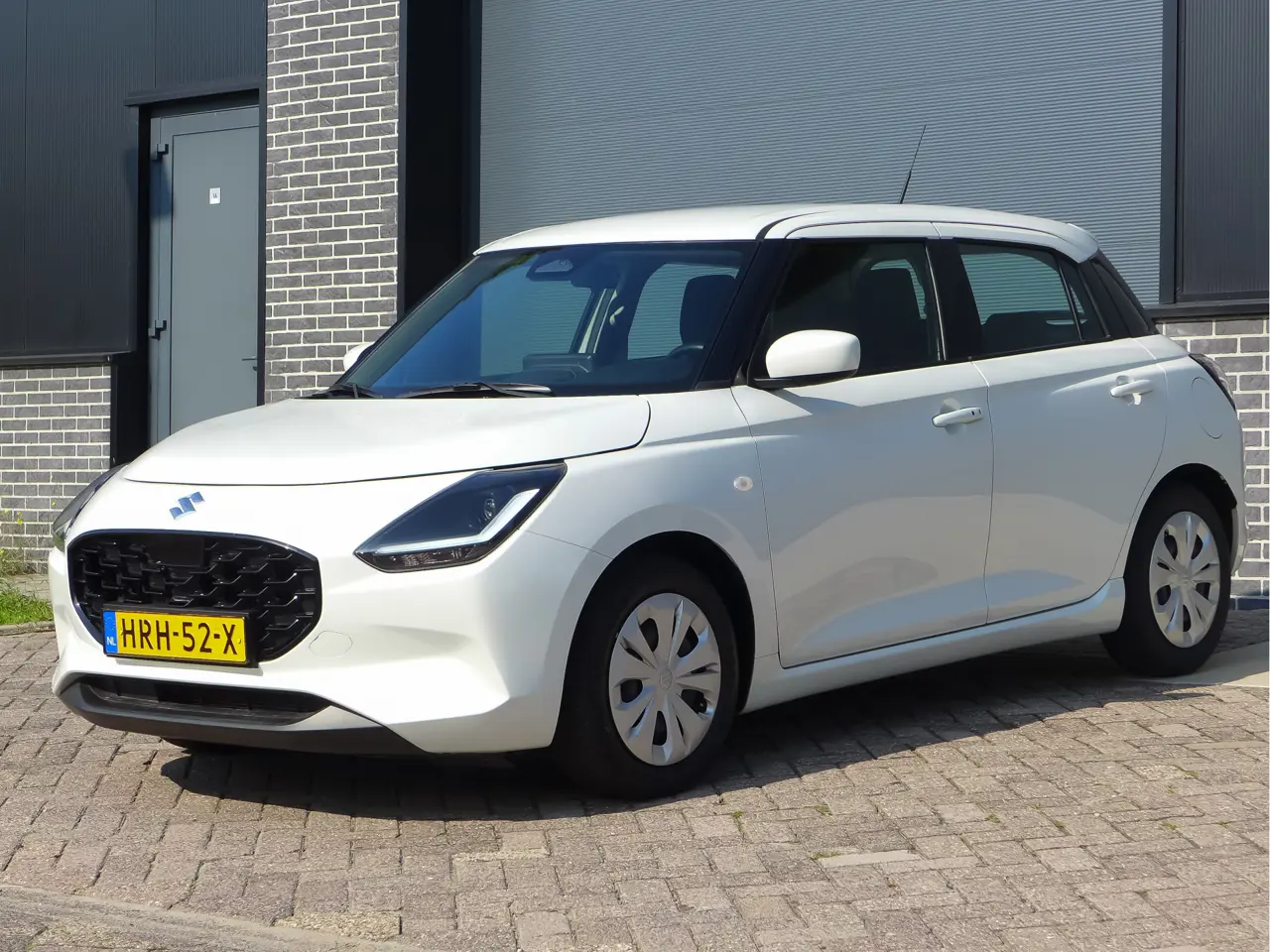 Suzuki Swift 1.2 Comfort Smart Hybrid All Season Banden 2025, foto 1