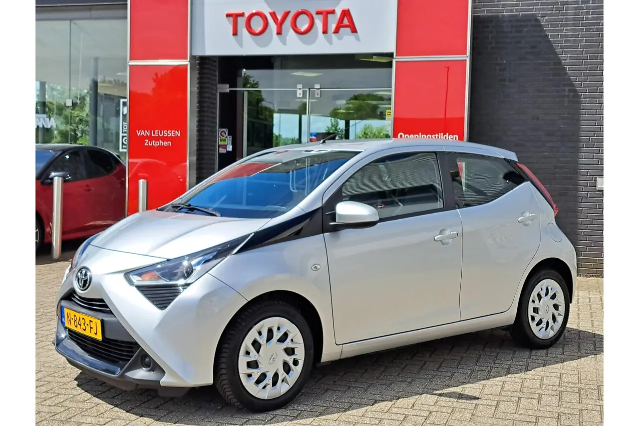 Toyota Aygo Play 2021, foto 1