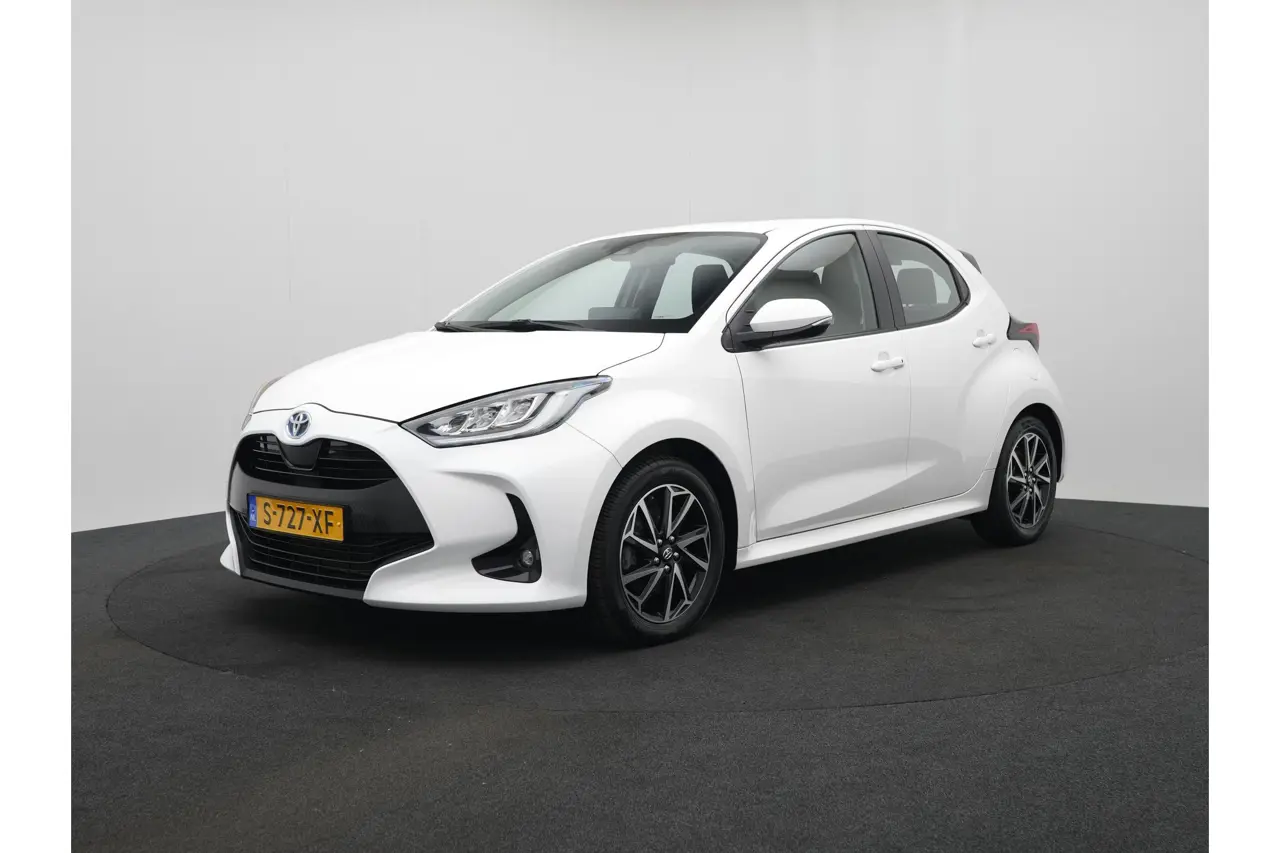 Toyota Yaris 1.5 Hybrid Dynamic 2023, foto 1