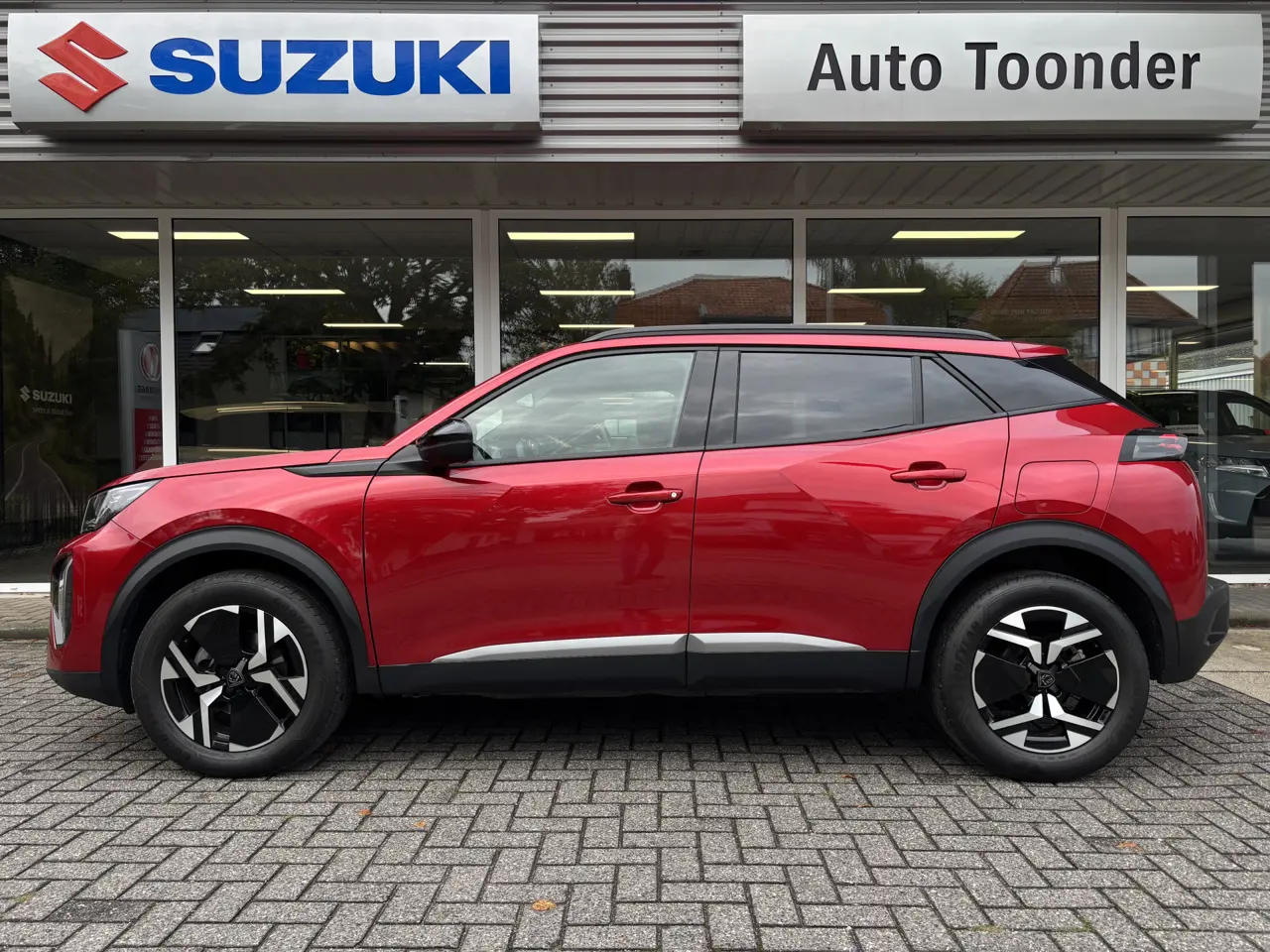 Peugeot 2008 Automaat Allure 1.2 Puretech 130 2025, foto 1