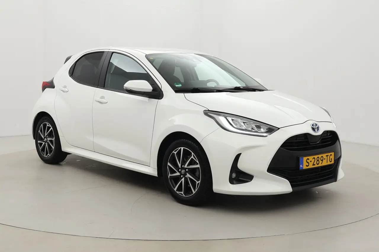 Toyota Yaris 1.5 Hybrid Dynamic 2023, foto 1