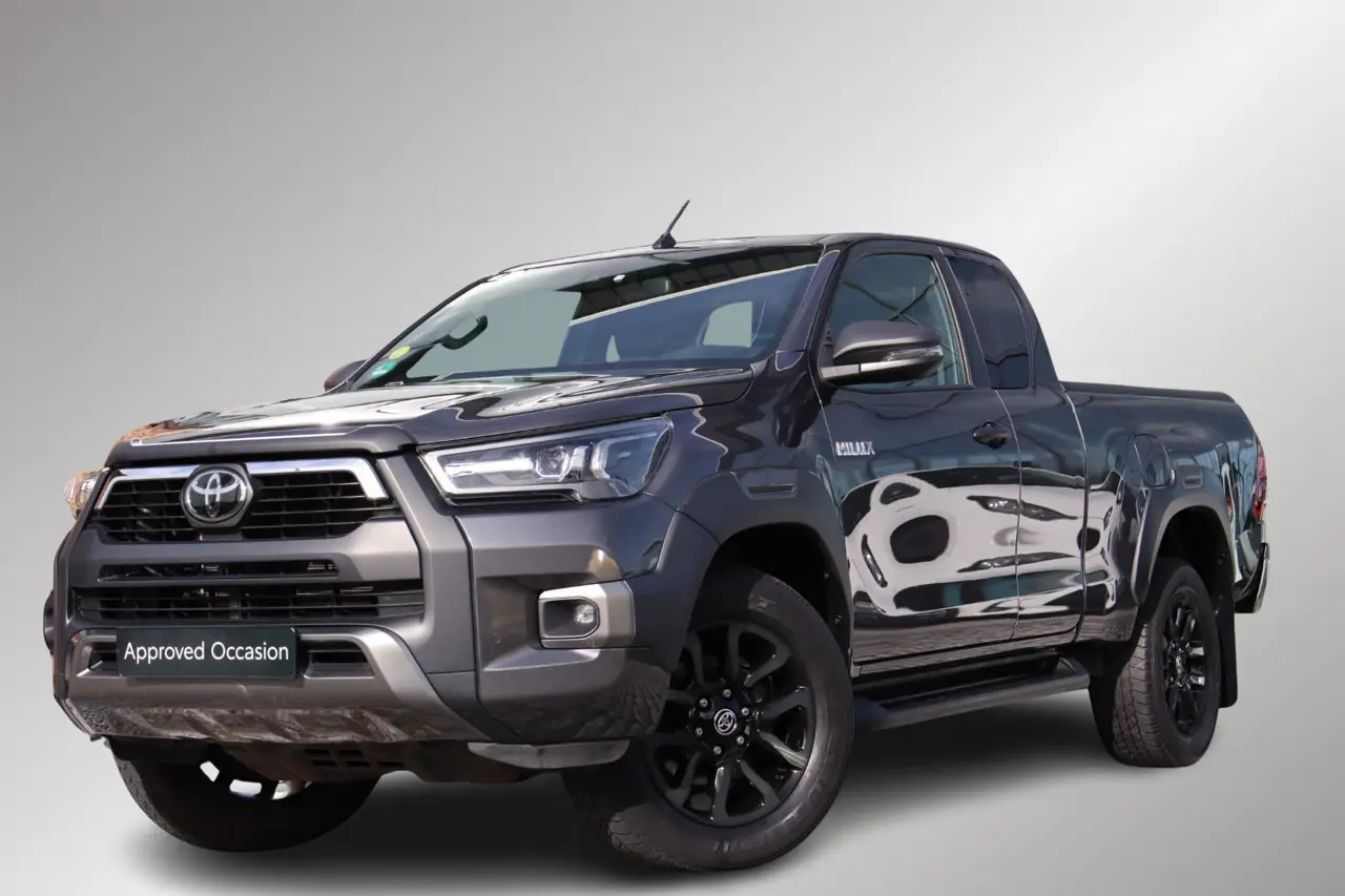 Toyota Hilux 2.8 D-4D Xtra Cab Invincible, Sperdifferentieel, 2021, foto 1