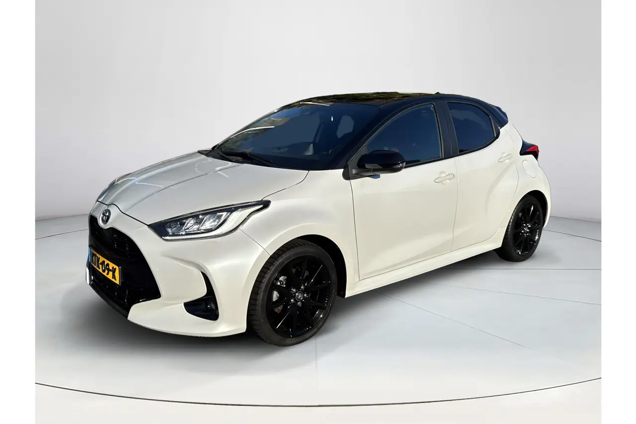 Toyota Yaris 1.5 Hybrid Executive 2022, foto 1