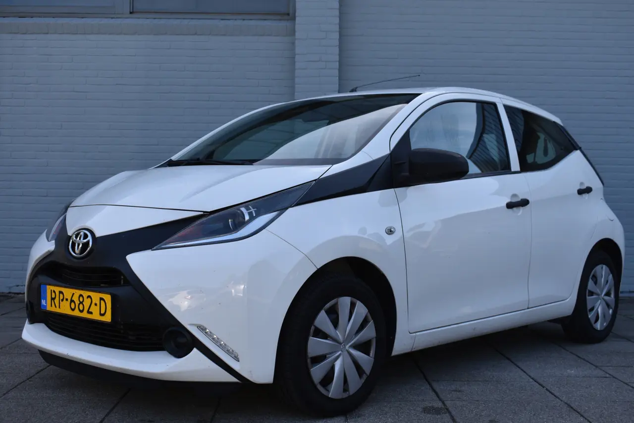 Toyota Aygo 1.0 VVT-i X-Fun 5-Deurs Handgeschakeld 69Pk 2018, foto 1