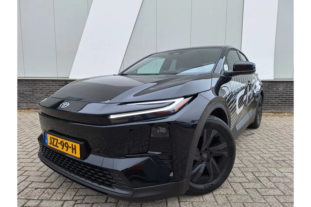 Toyota C-HR First Edition 77 kWh Pdc V+A Navi Wltp 607Km Actieradius 2026, foto 1