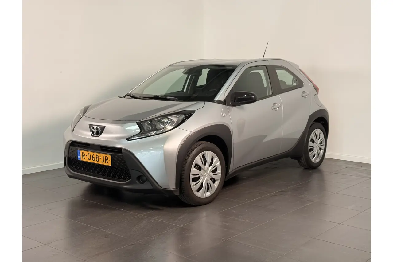 Toyota Aygo X 1.0 VVT-i S-CVT Play 2022, photo 1