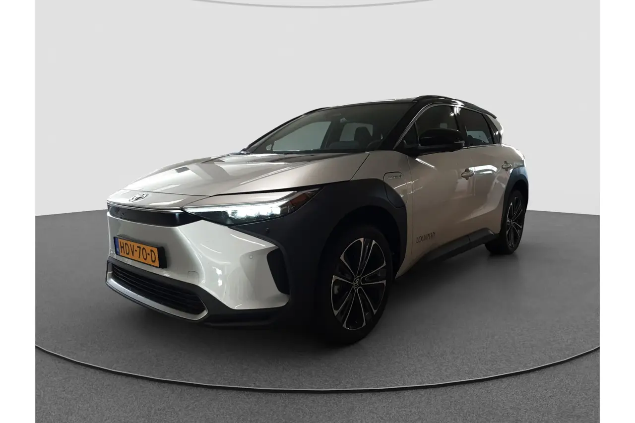 Toyota bZ4X Premium 4WD 71 kWh Panoramadak 2025, foto 1