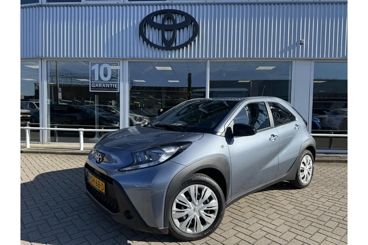 Toyota Aygo X 1.0 VVT-i Mt Play 2025, foto 1