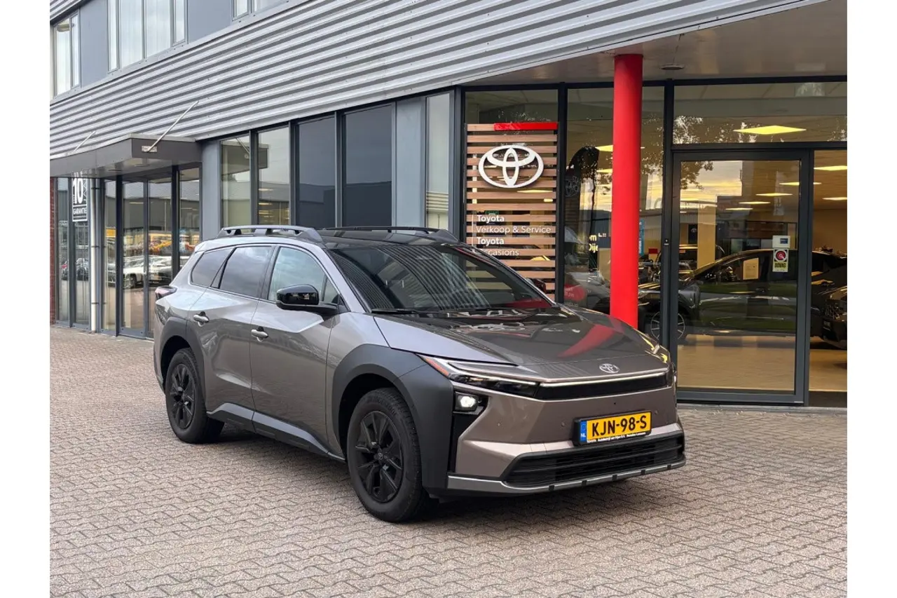 Toyota bZ4X Executive AWD 75 kWh 2026, foto 1