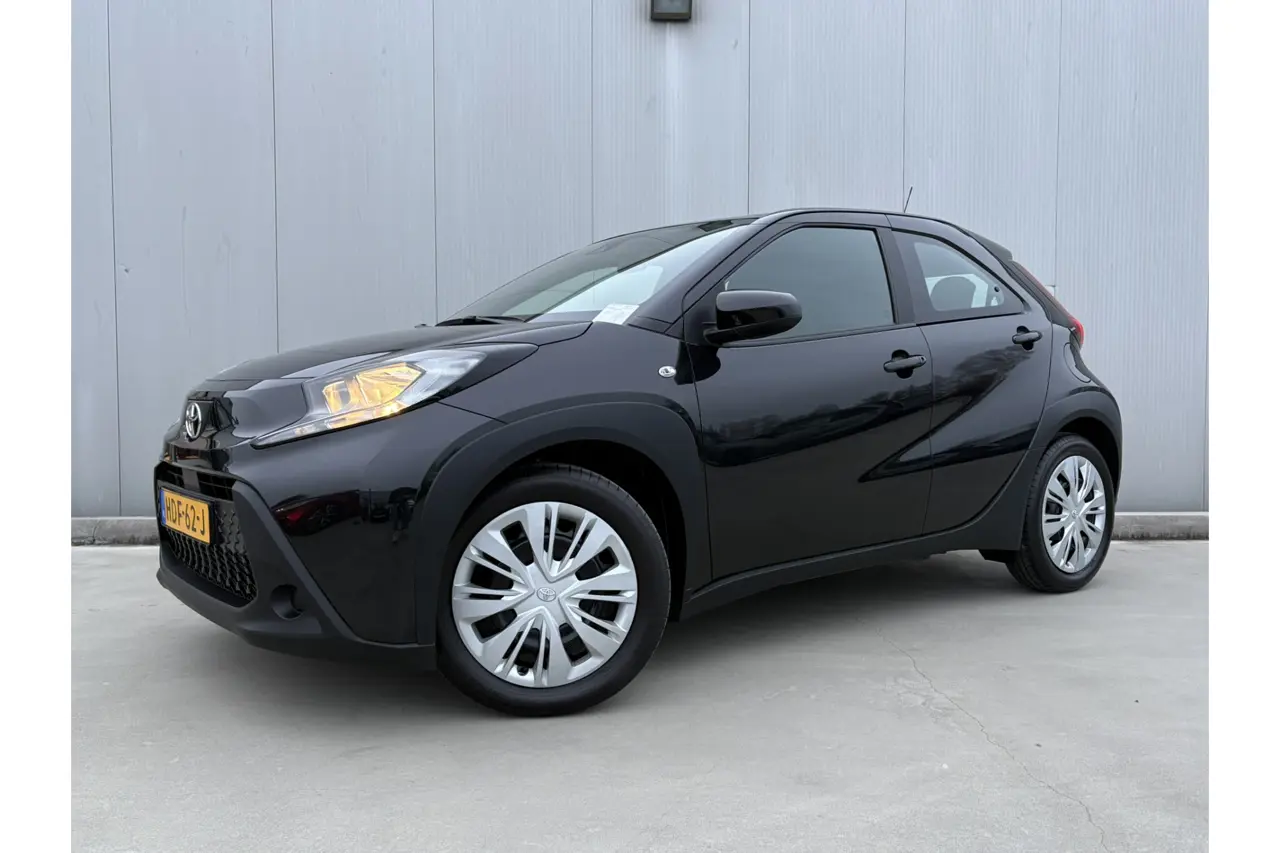 Toyota Aygo X 1.0 VVT-i Mt Play 2025, foto 1
