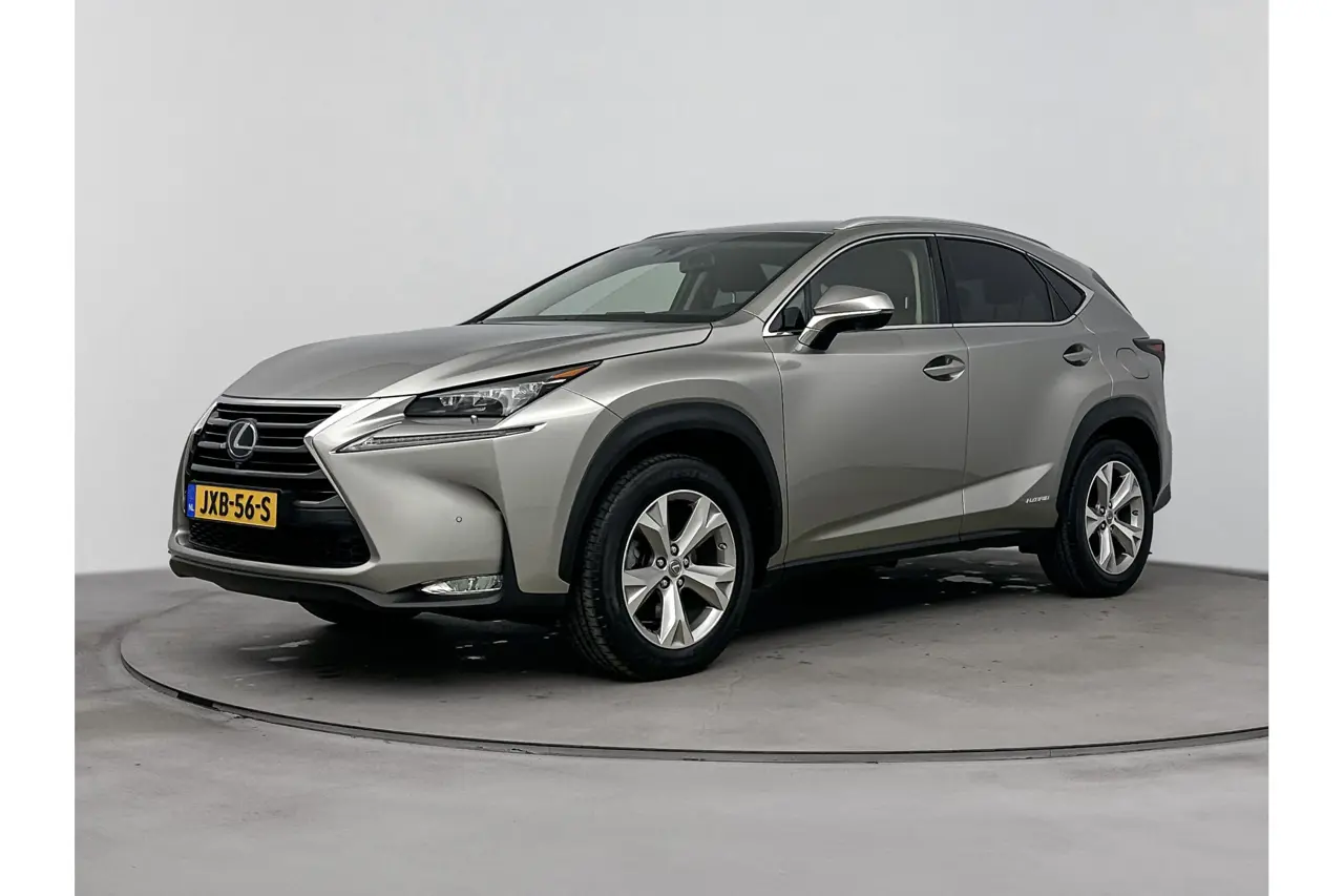 Lexus NX 300H AWD President Line 2017, foto 1
