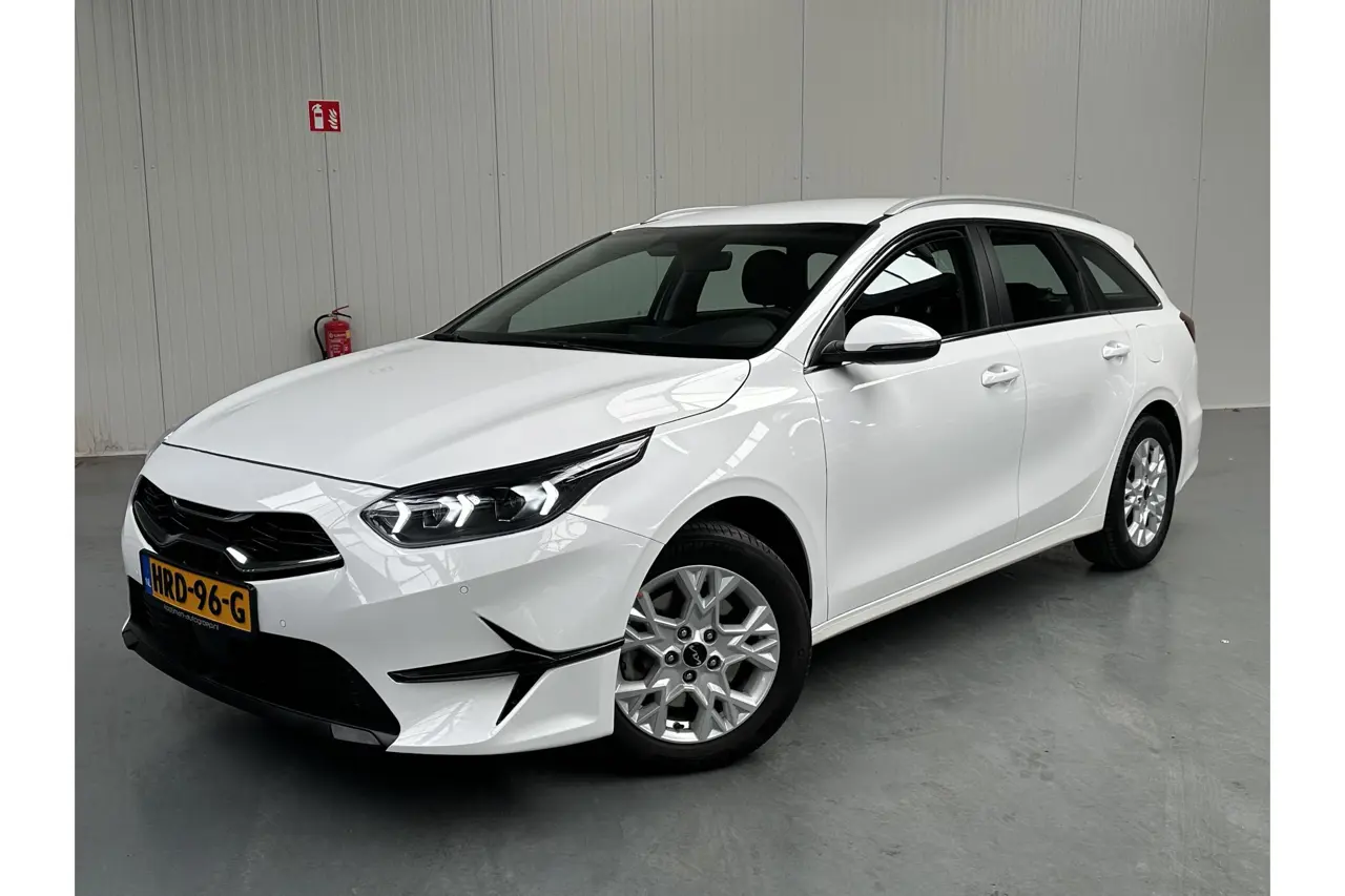 Kia Ceed Sportswagon 1.5 T-Gdi Dynamicline 2025, foto 1