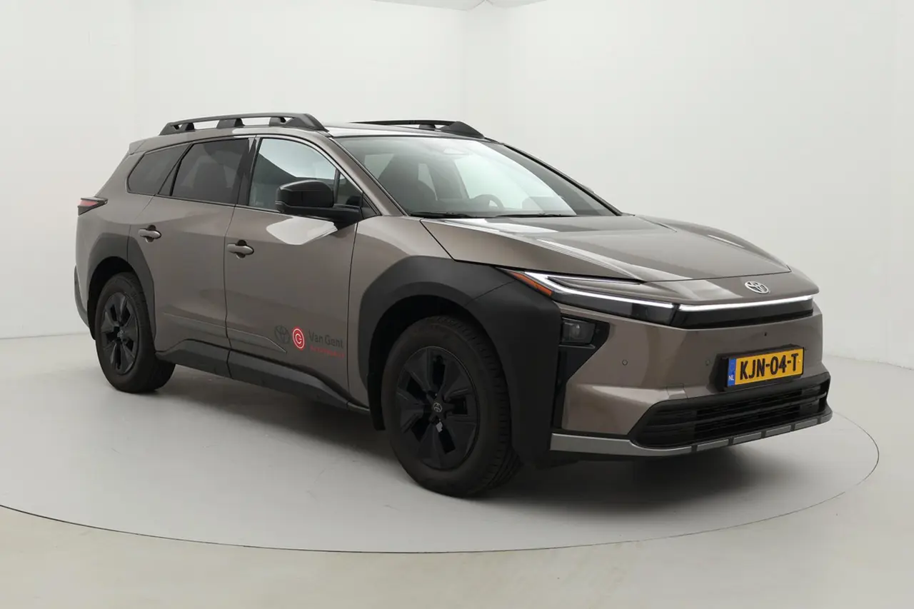 Toyota bZ4X Executive AWD 75 kWh 2026, foto 1