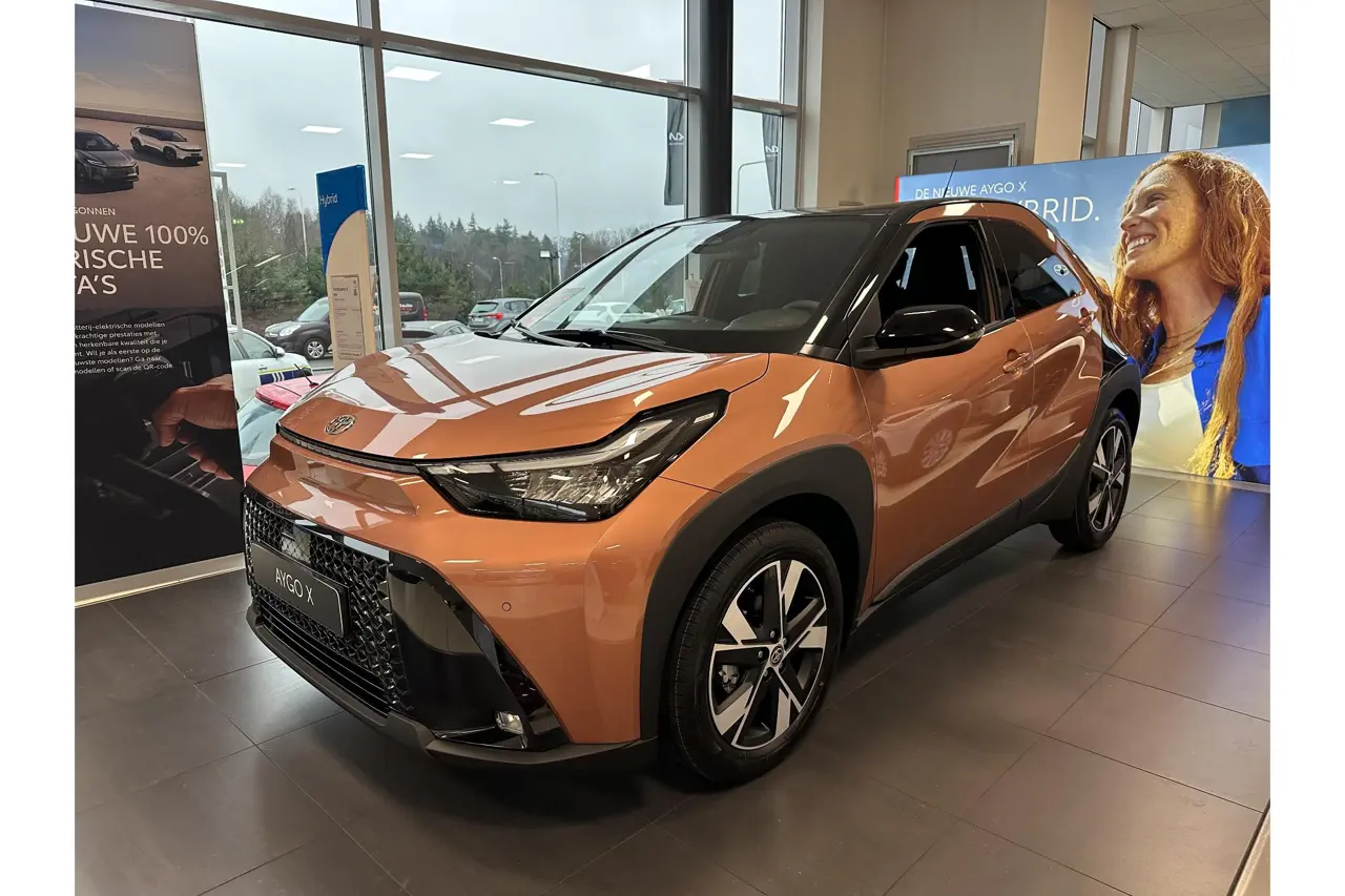 Toyota Aygo X Hybrid 115 Pulse 2026, foto 1