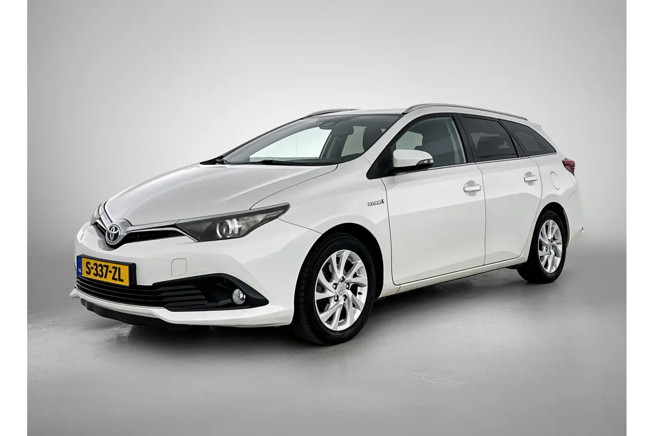 Toyota Auris Touring Sports 1.8 Hybrid Energy Plus 2018, photo 1