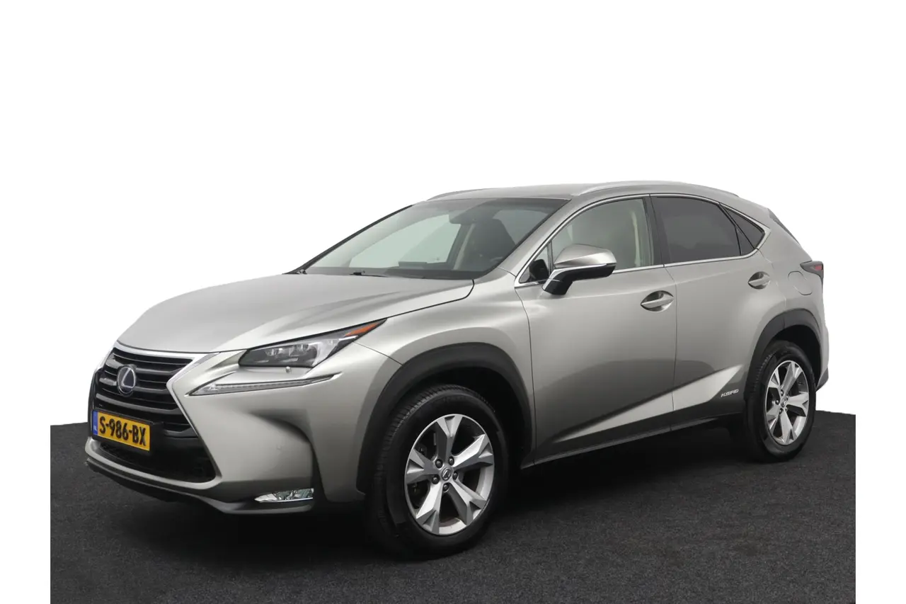 Lexus NX 300H AWD President Line Limited 2016, foto 1