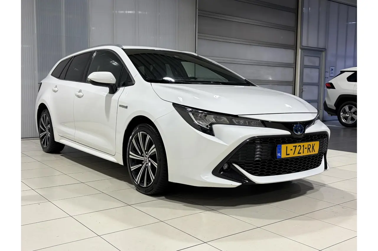 Toyota Corolla Touring Sports 1.8 Hybrid Business Plus 2021, photo 1