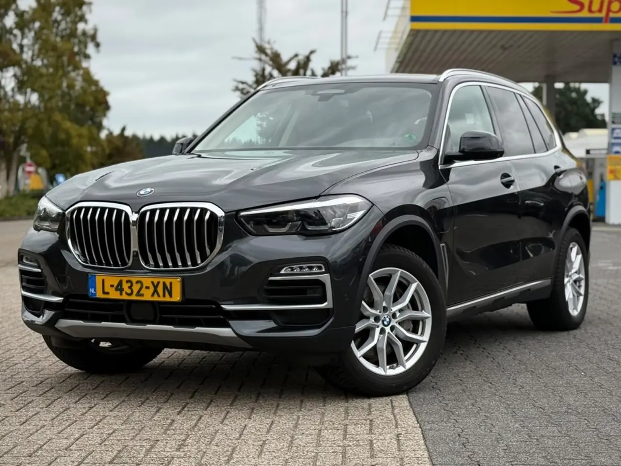 BMW X5 Xdrive45e High Exec. Trekhaak Elk. Luchtvering Soh 86% Carplay Stuur-Stoelverwarming 2021, foto 1