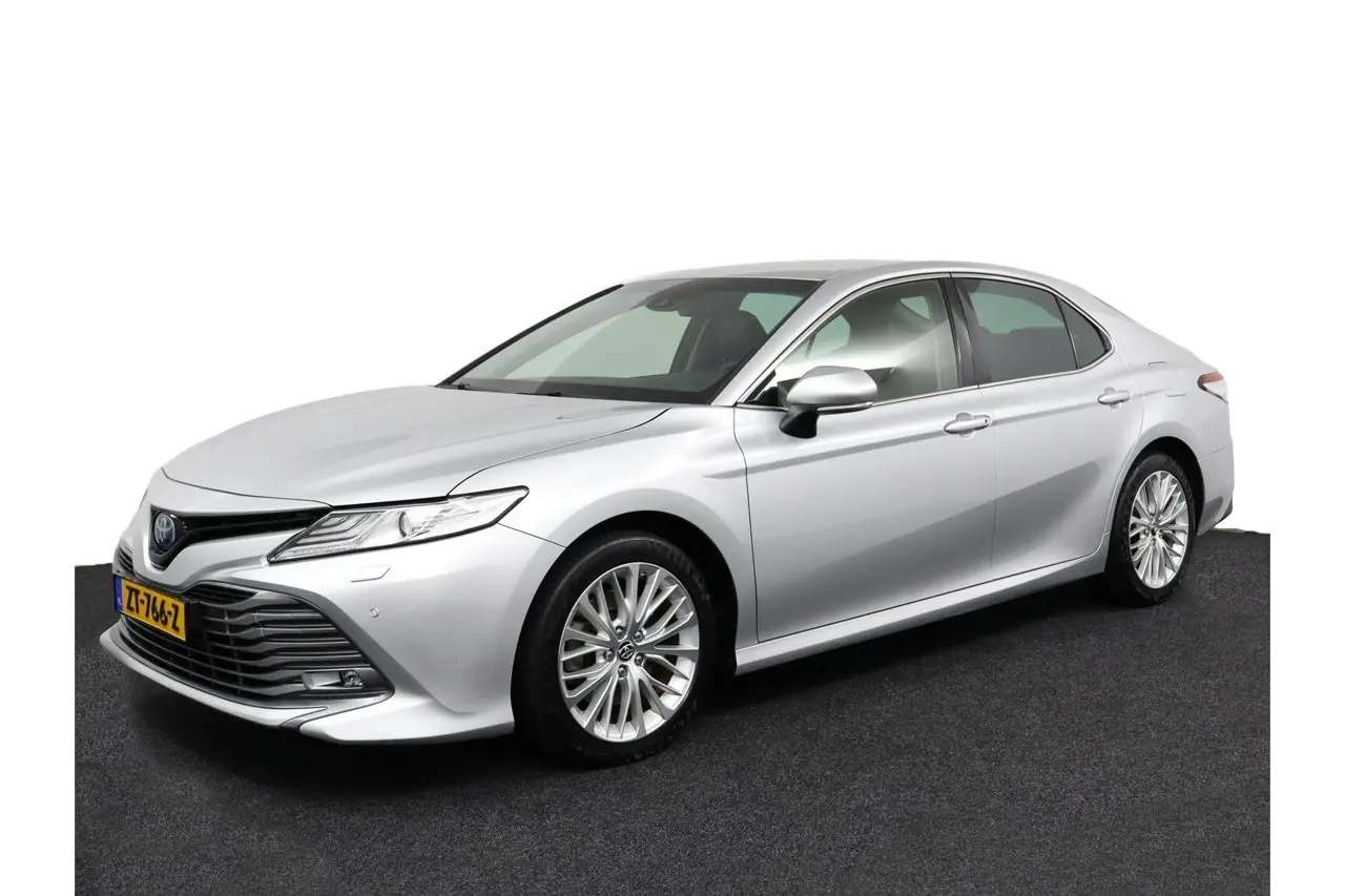 Toyota Camry 2.5 Hybrid Business Intro 2019, foto 1