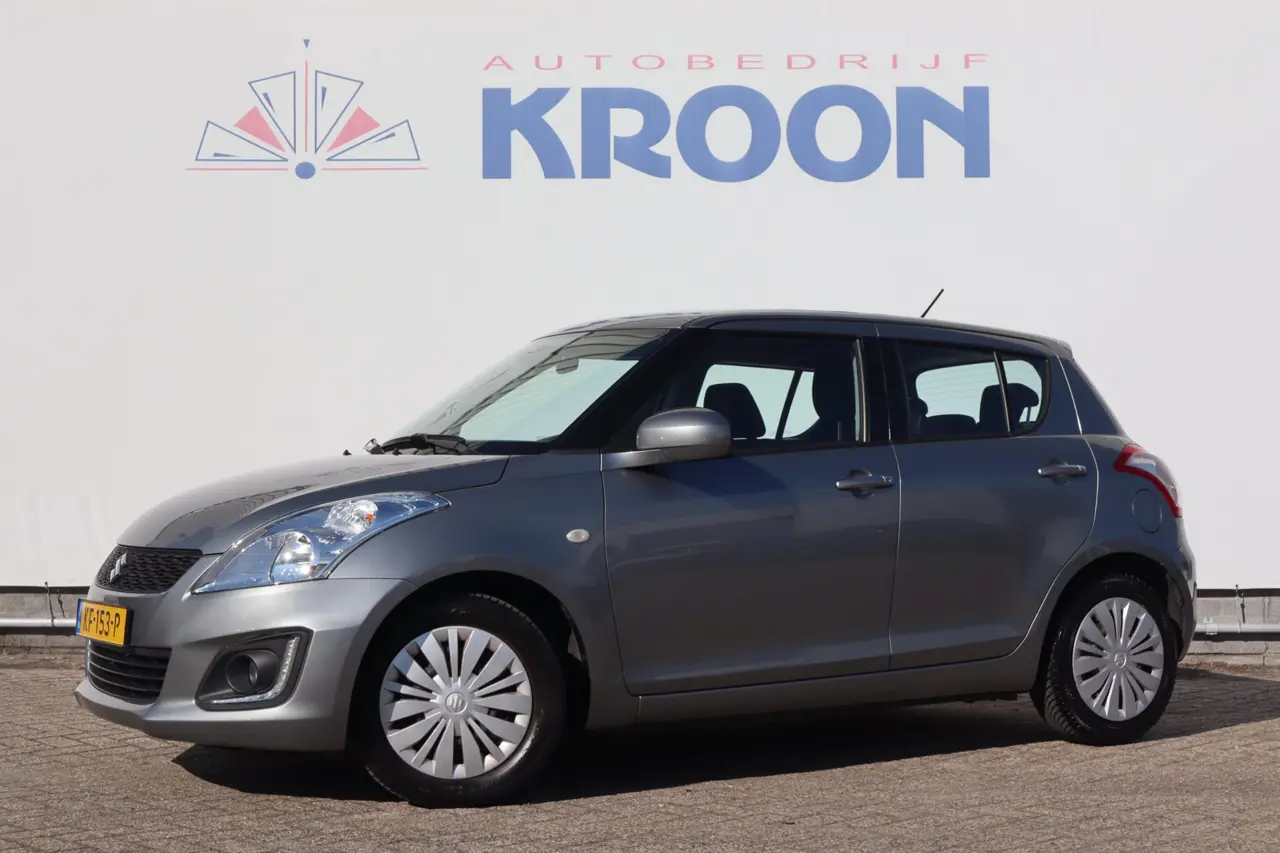 Suzuki Swift 1.2 Dynamic 2015, foto 1