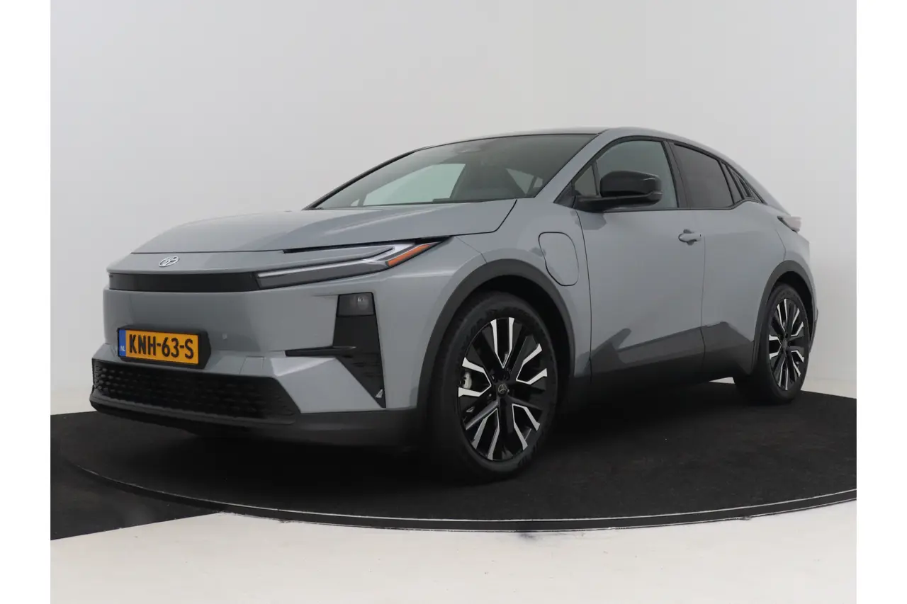 Toyota C-HR First Edition 77 kWh 2026, foto 1