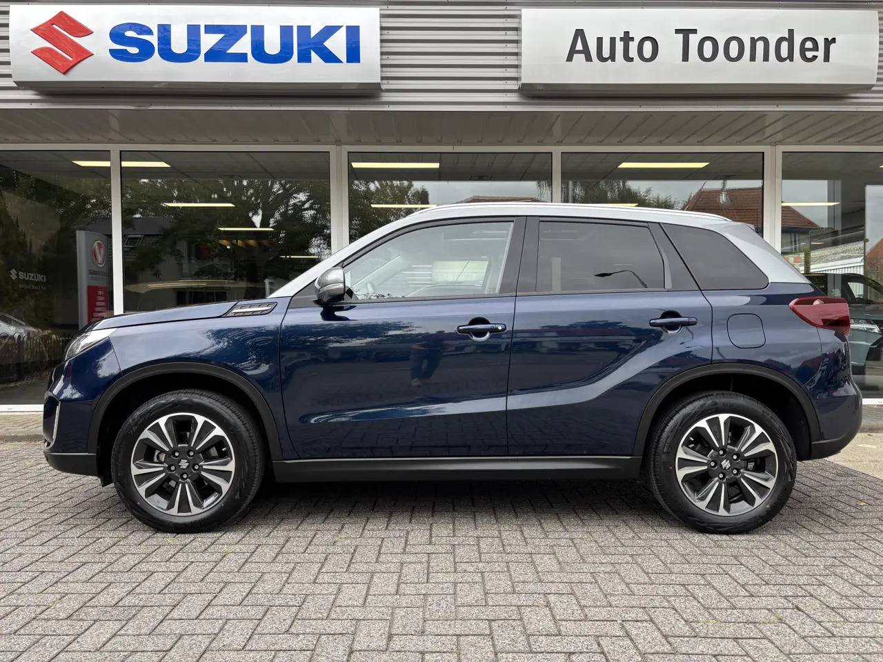 Suzuki Vitara Automaat 1.5 Hybrid Style Rhino Edition 2024, foto 1