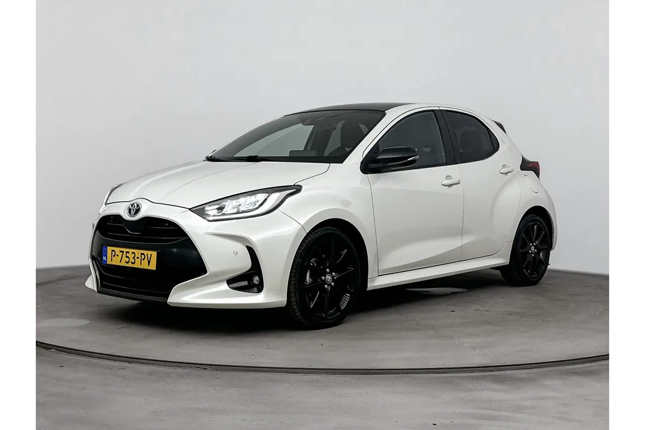 Toyota Yaris 1.5 Hybrid Executive 2022, foto 1