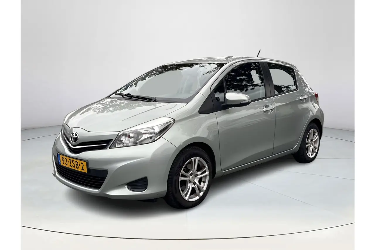 Toyota Yaris 1.3 VVT-i Aspiration 2013, foto 1