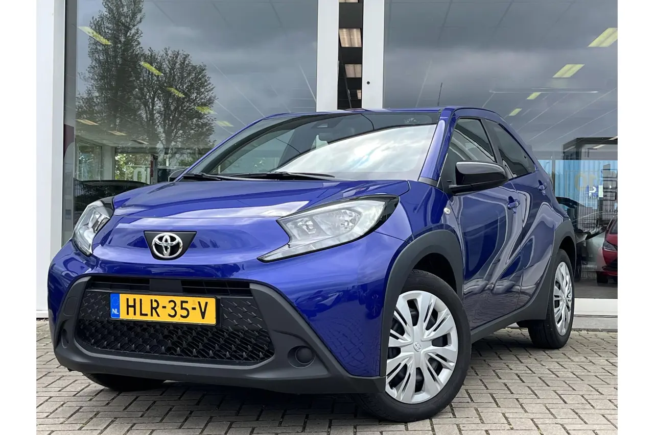 Toyota Aygo X 1.0 VVT-i S-CVT Play 2025, foto 1