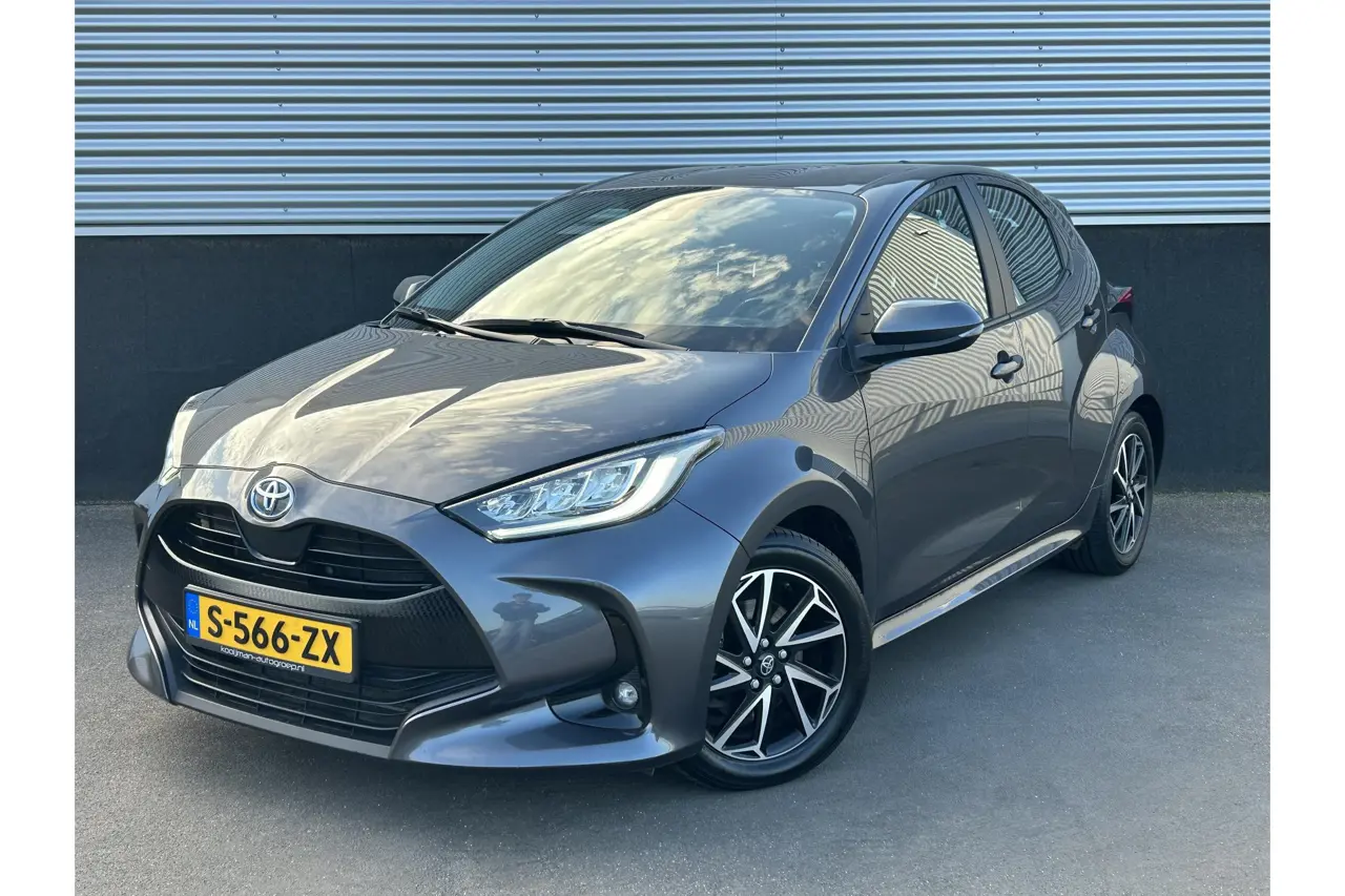 Toyota Yaris 1.5 Hybrid Dynamic 2023, foto 1