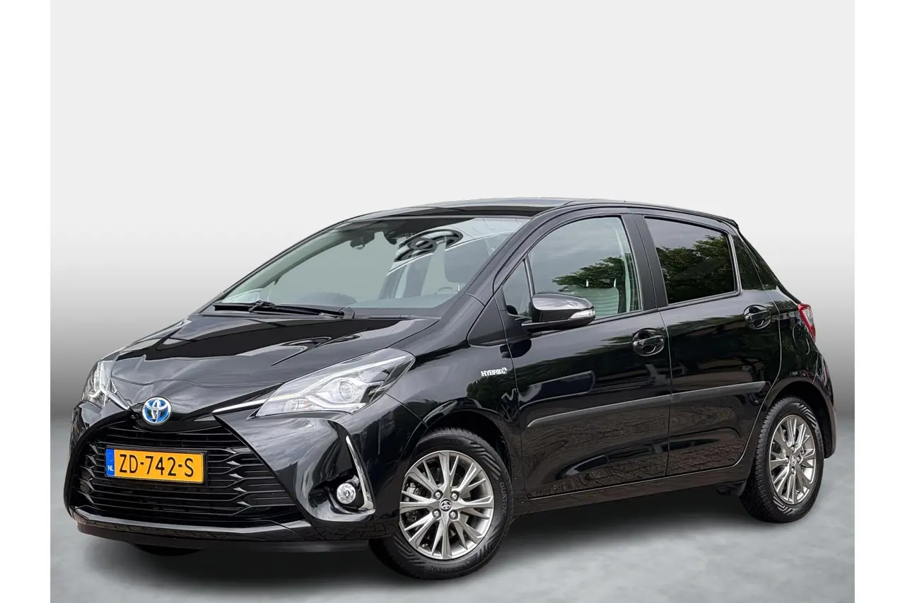 Toyota Yaris 1.5 Hybrid Dynamic Navi Spoiler Cruise 2019, foto 1