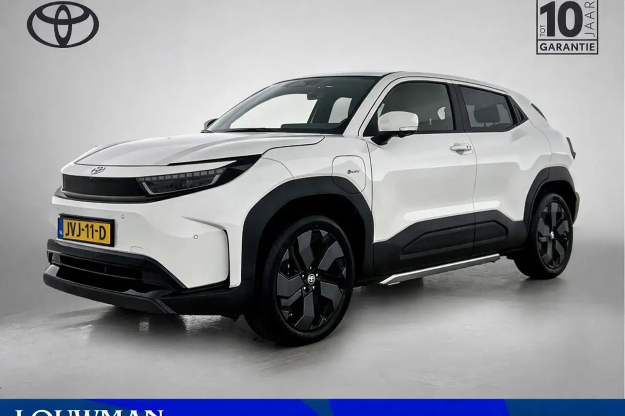 Toyota Urban Cruiser Executive 61 kWh 2026, foto 1