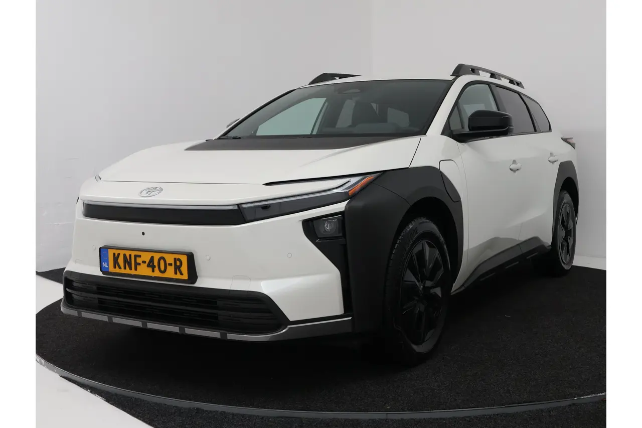 Toyota bZ4X Toyota Dynamic AWD 77 kWh 2026, foto 1