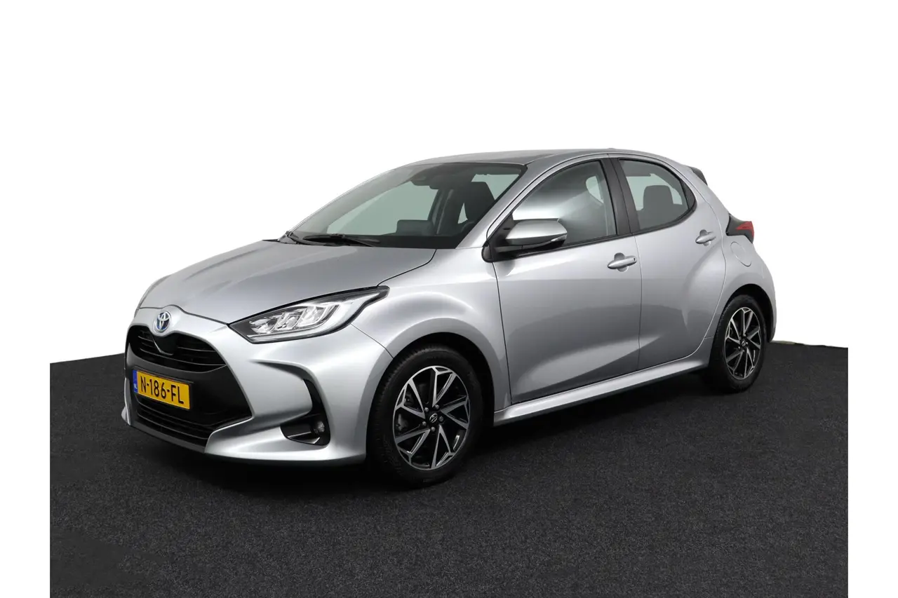 Toyota Yaris 1.5 Hybrid Dynamic 2021, foto 1
