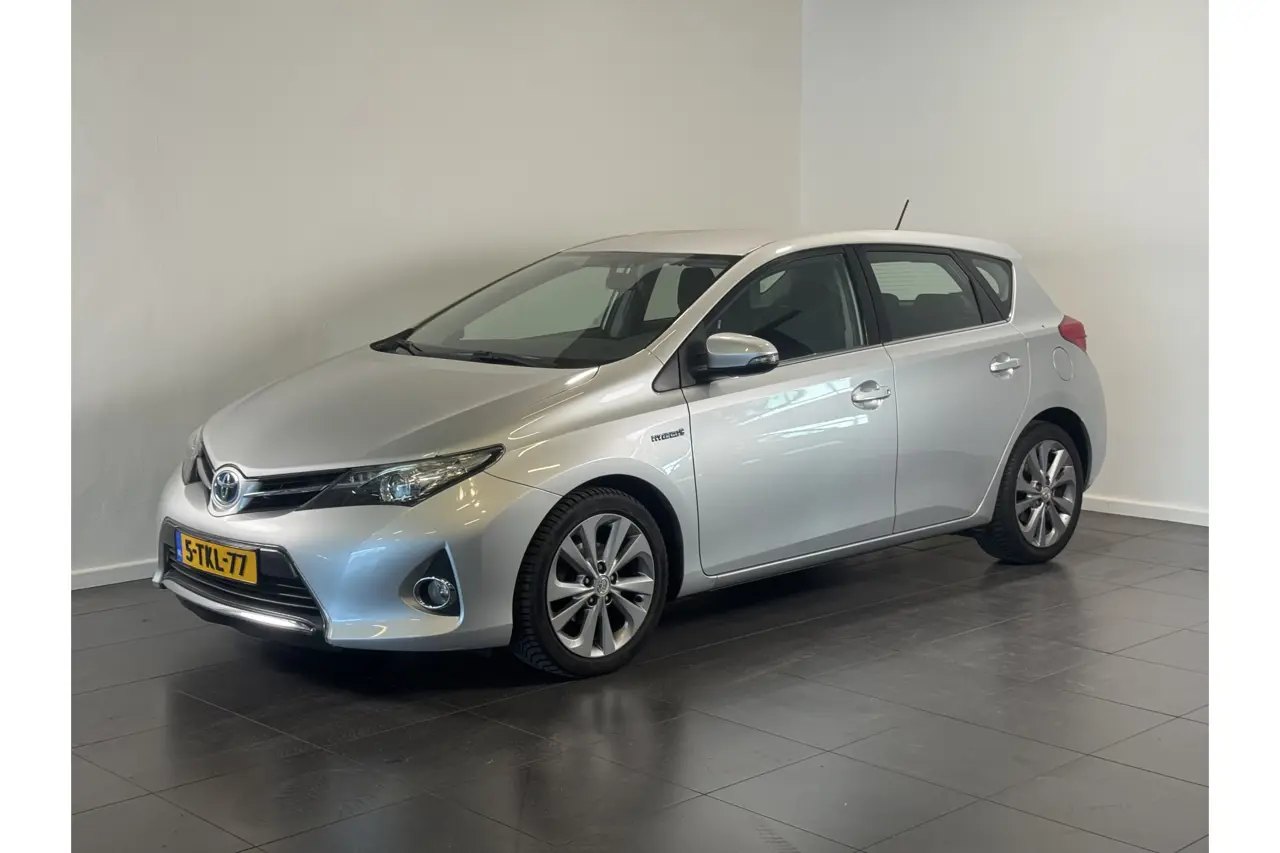 Toyota Auris 1.8 Hybrid Aspiration 2013, foto 1