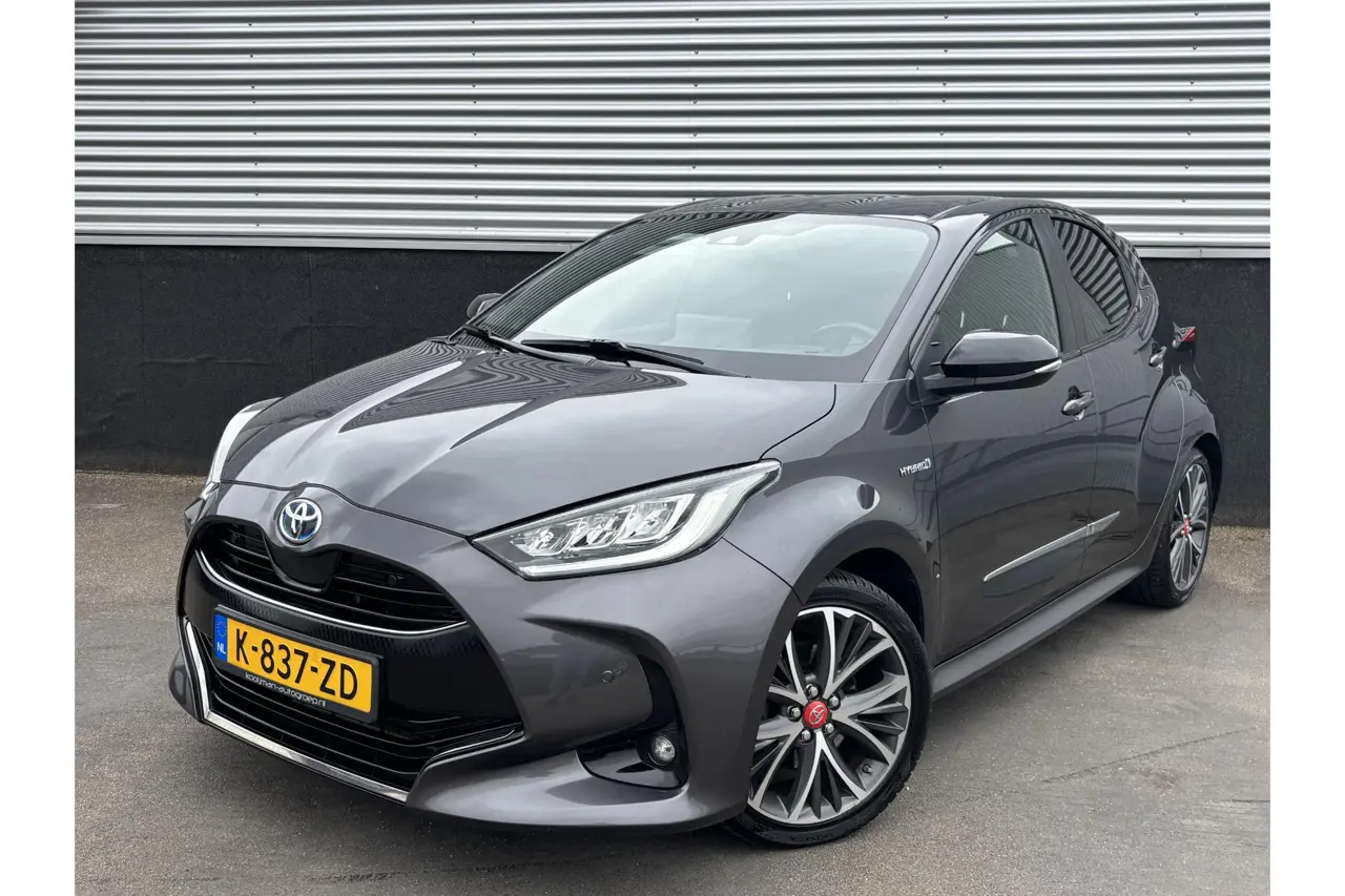 Toyota Yaris 1.5 Hybrid Executive 2021, foto 1