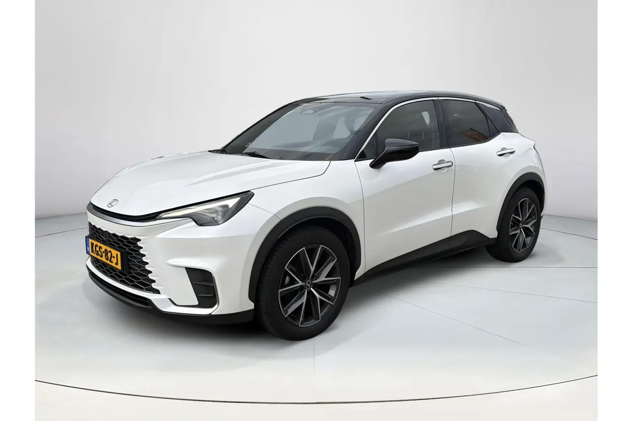 Lexus LBX Emotion Tech Pack 2024, foto 1