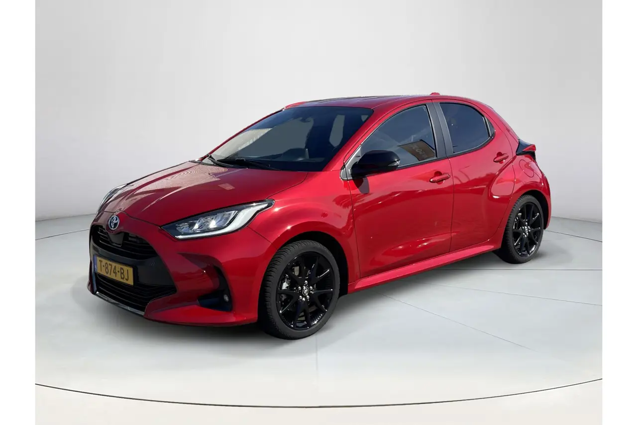 Toyota Yaris 1.5 Hybrid Executive 2023, photo 1