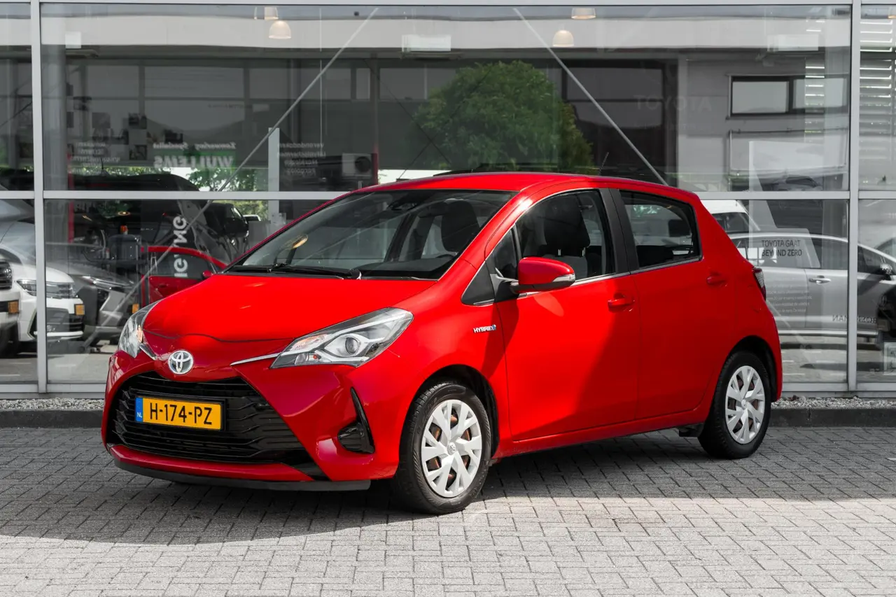 Toyota Yaris 1.5 Hybrid Active 2020, foto 1