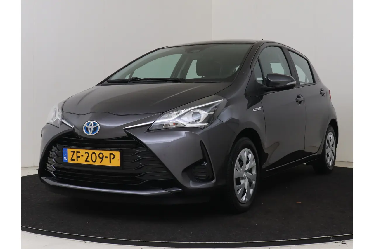 Toyota Yaris 1.5 Hybrid Active 2019, foto 1