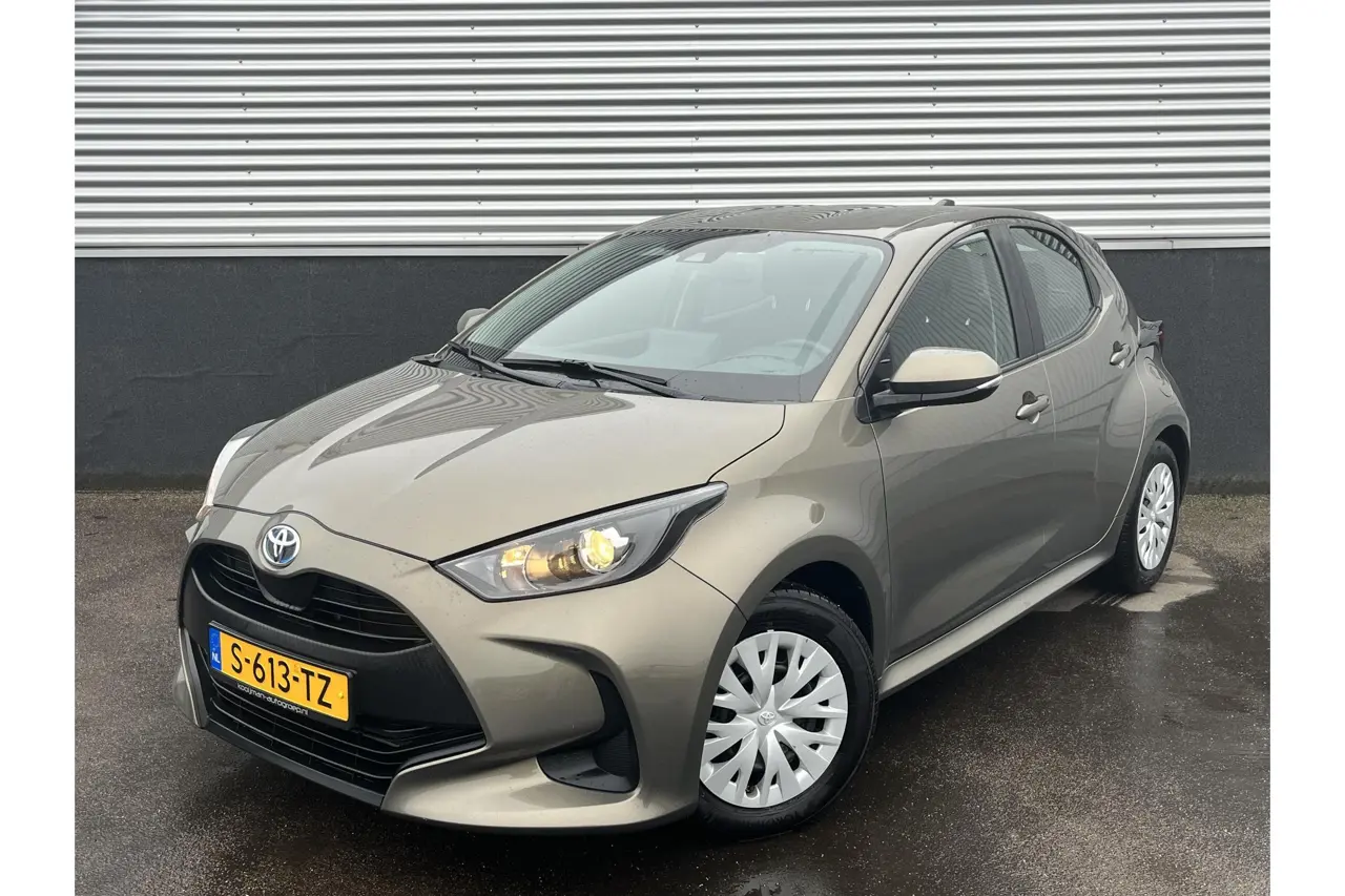Toyota Yaris 1.5 Hybrid Active 2023, foto 1