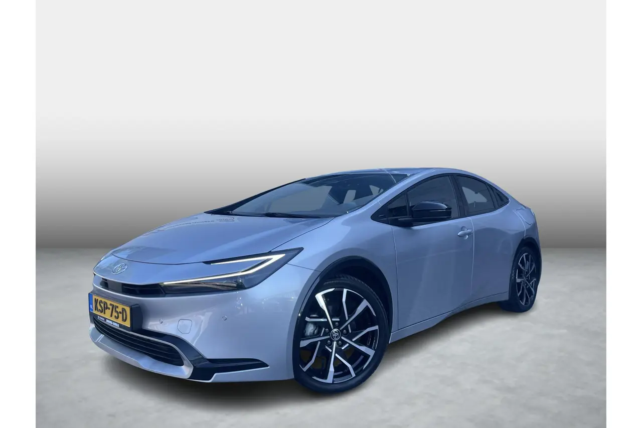 Toyota Prius 2.0 Plug-In Hybrid 220 Executive All Seasonbanden 2024, foto 1