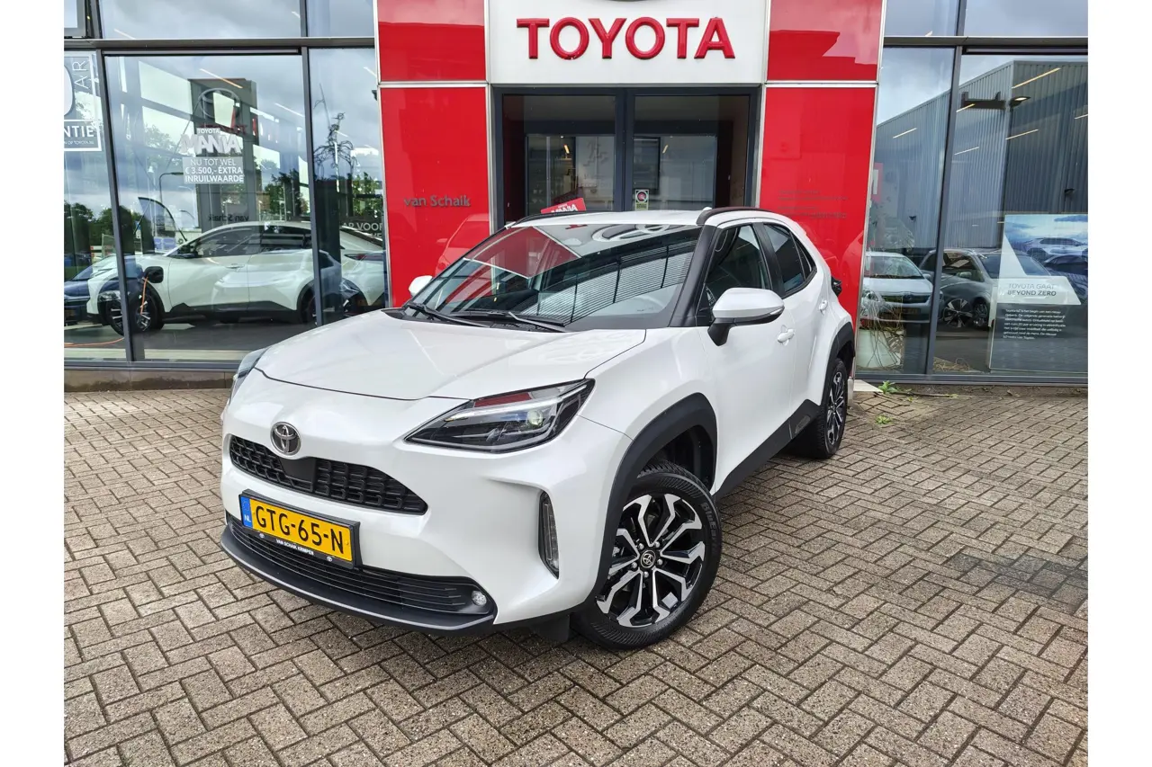 Toyota Yaris Cross 1.5 Hybrid 115 First Edition 2024, foto 1