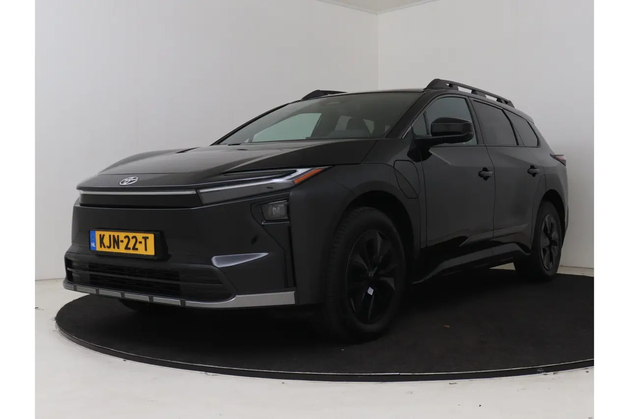 Toyota bZ4X Executive AWD 75 kWh 2026, foto 1