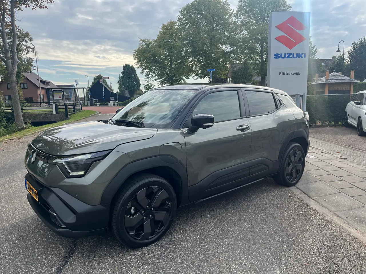 Suzuki e Vitara Style 61 kWh // BTW auto // 10 jaar garantie // Onze demo // Rijklaarprijs! 2026, foto 1