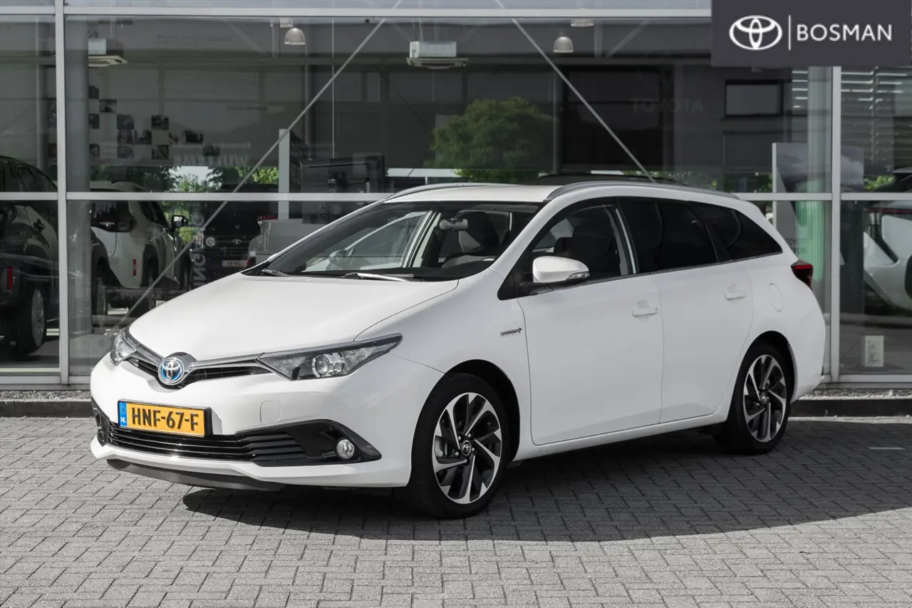 Toyota Auris 1.8 Hybrid Touring Sports CVT 2016, foto 1