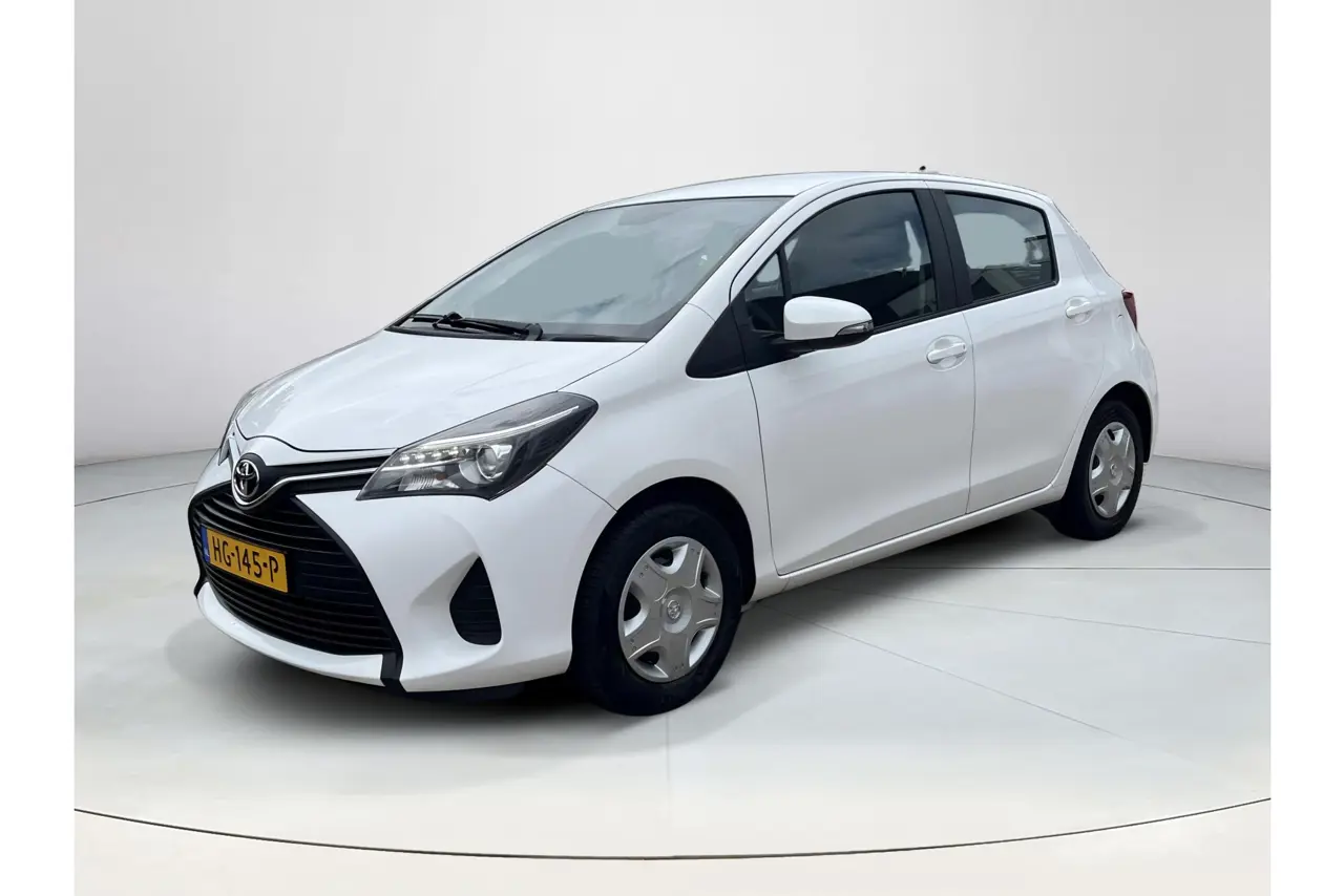 Toyota Yaris 1.0 VVT-i Now 2015, foto 1