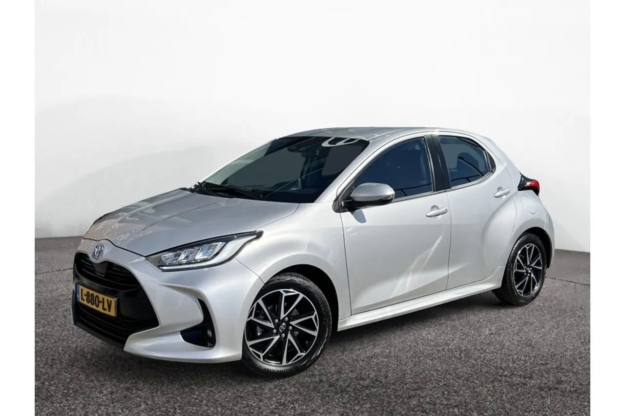 Toyota Yaris 1.5 VVT-i Dynamic 2021, foto 1
