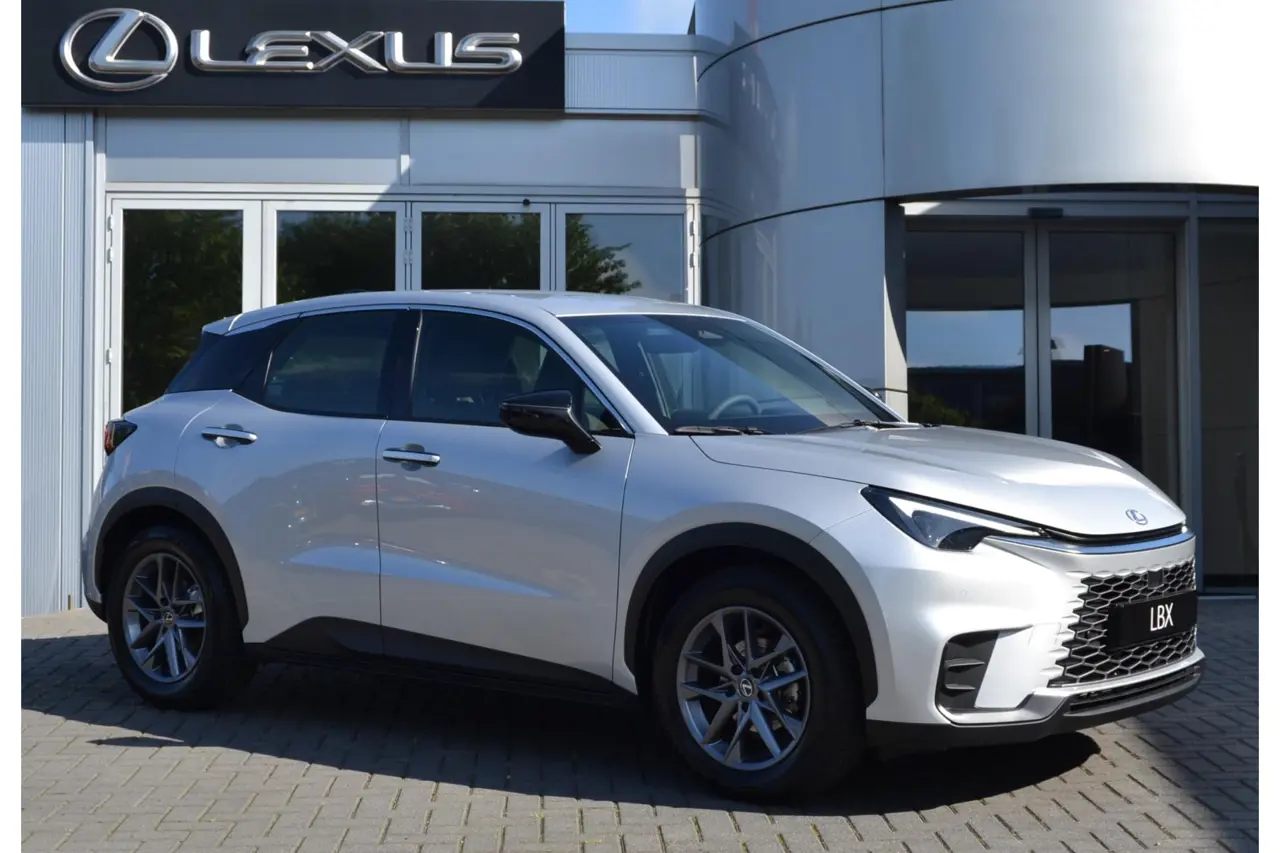 Lexus LBX 1.5 2Wd 2025, foto 1